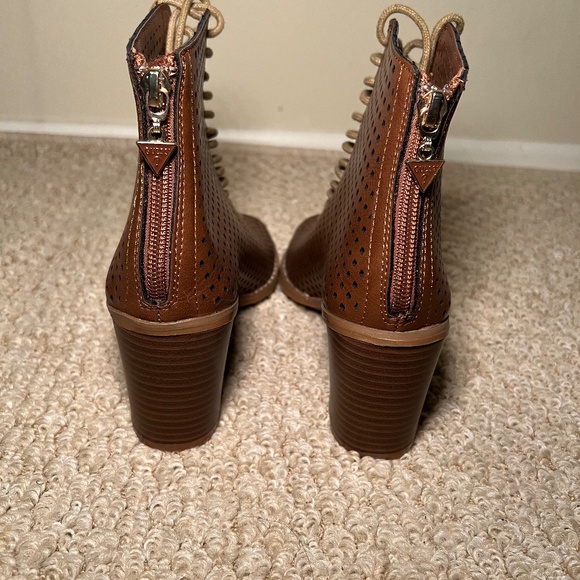 GUESS Tan Lace-Up Peep-Toe Booties – Size 7 - Picture 3 of 4